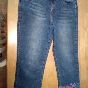 Canyon River Blues Girls 18 1/2 Capri Jeans Embroid